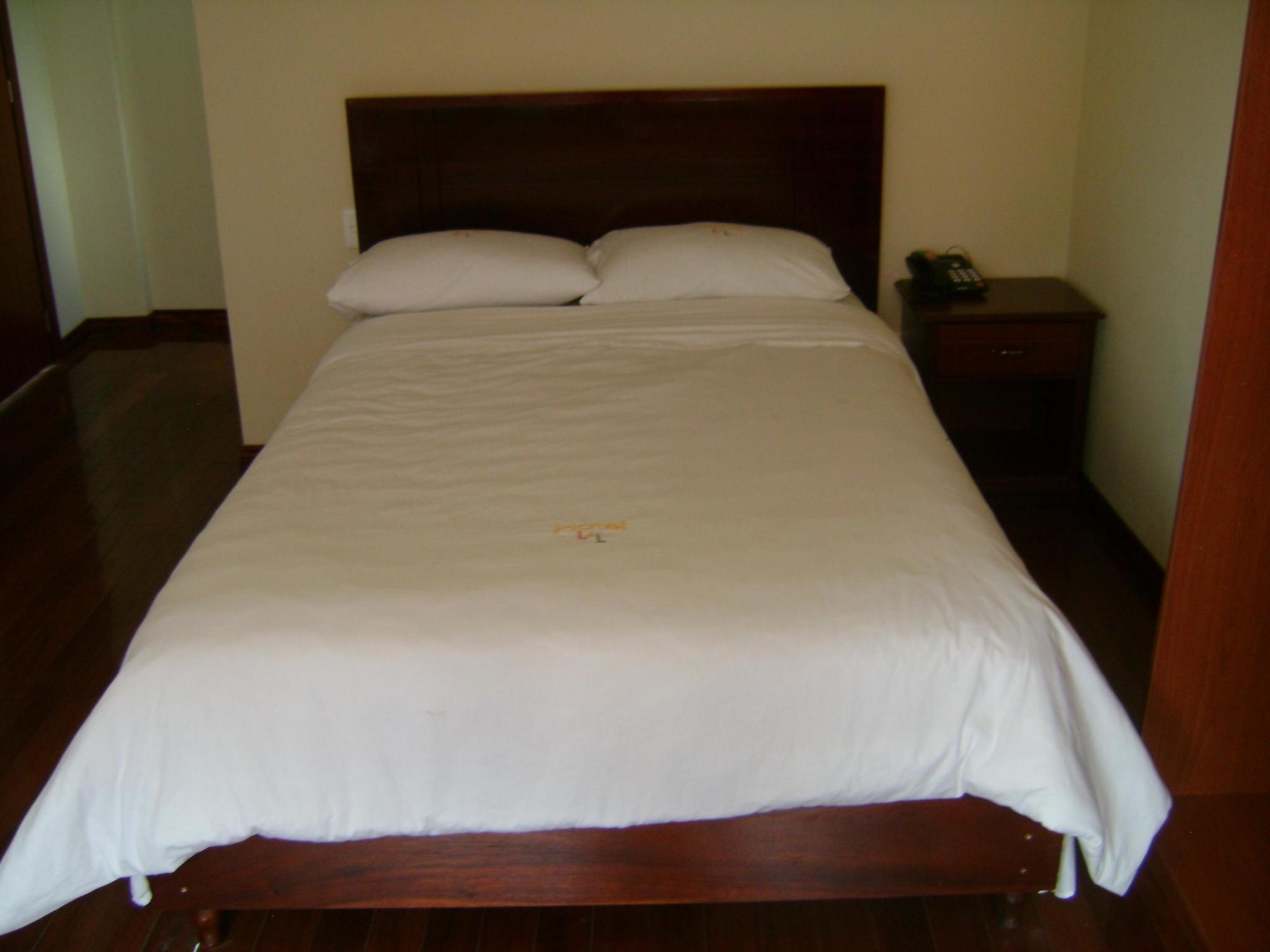 Hotel Lottus Quito Exterior photo