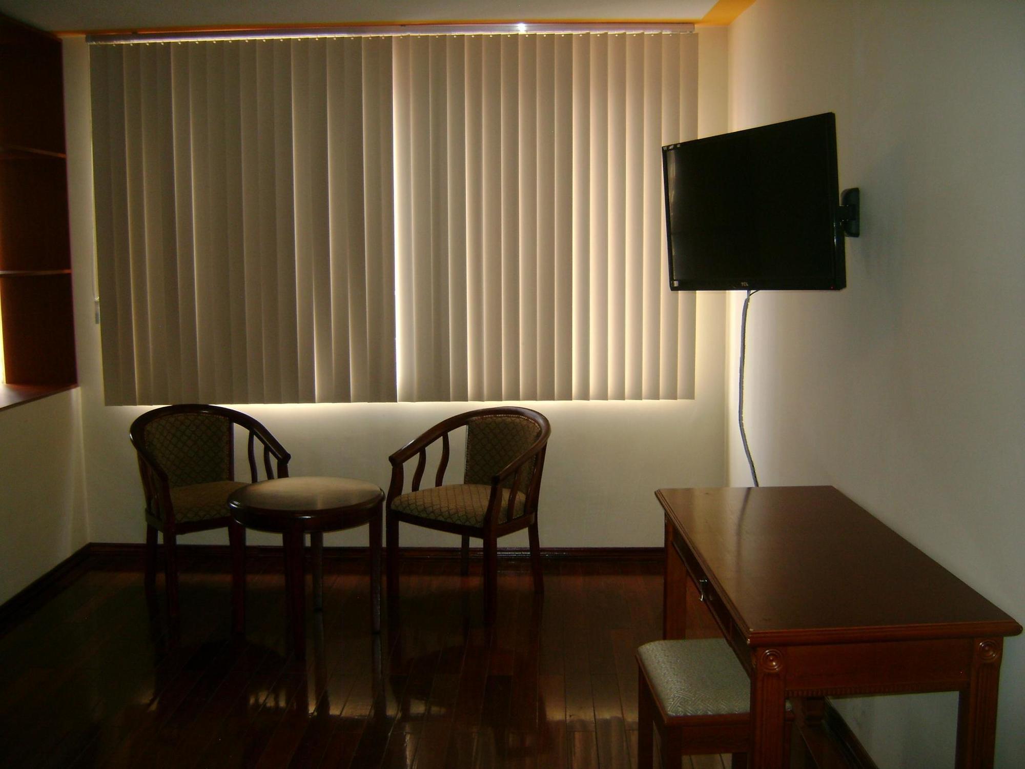 Hotel Lottus Quito Exterior photo