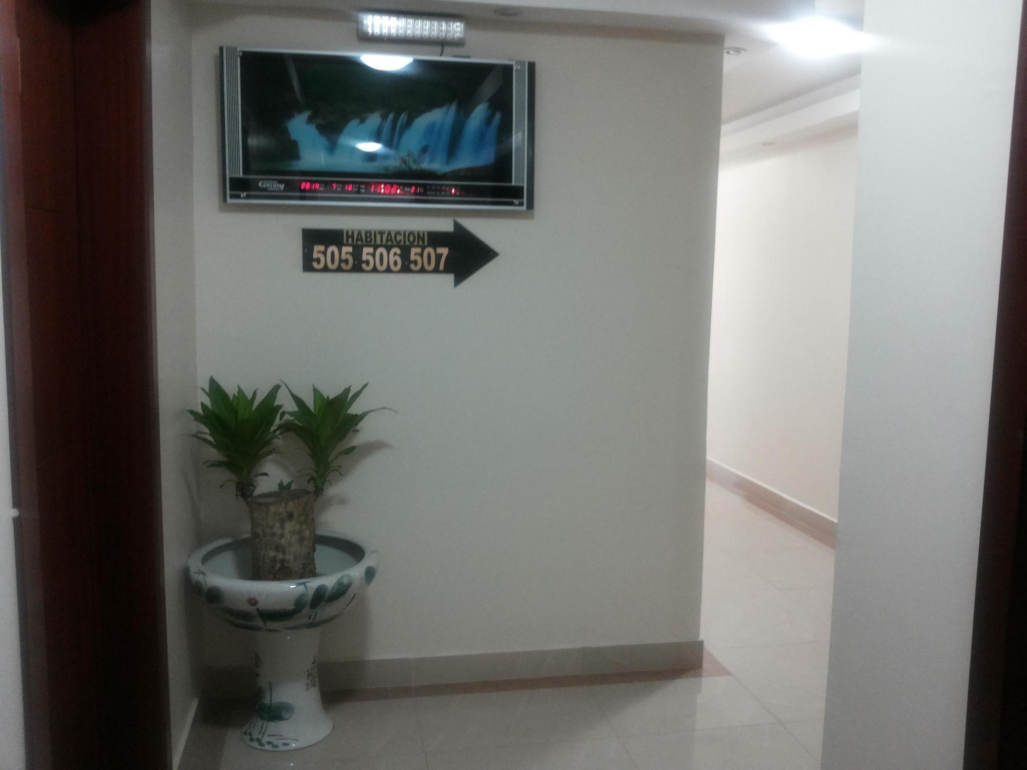 Hotel Lottus Quito Exterior photo